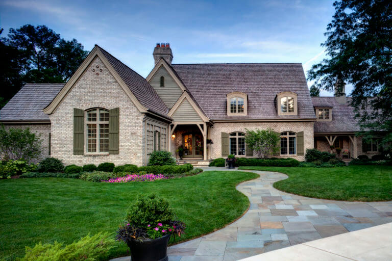 full color bluestone walkway for Thomas home in Wheaton, IL